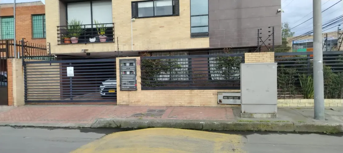 Apartamento de 3 alcobas en venta en Las Cruces, Bogotá, 103 m² · foto 16 de 20