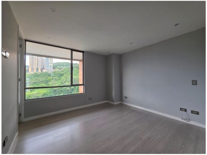 Apartamento de 2 alcobas en venta en El Poblado, Medellín, 80 m² · foto 15 de 19