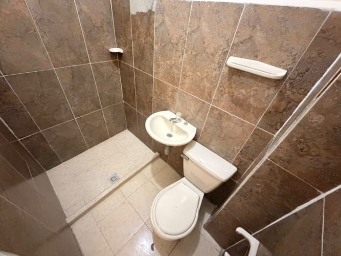 Casa de 4 alcobas en arriendo en Caicedo, Medellín, 100 m² · foto 7 de 11