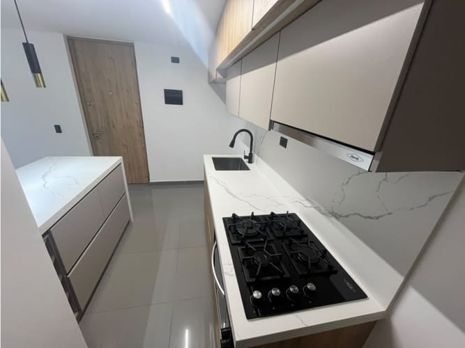 Apartamento de 3 alcobas en arriendo en Ciudad Del Río, Medellín, 66 m² · foto 2 de 13