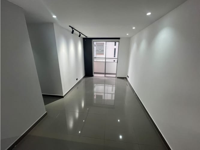 Apartamento de 3 alcobas en arriendo en Ciudad Del Río, Medellín, 66 m² · foto 5 de 13