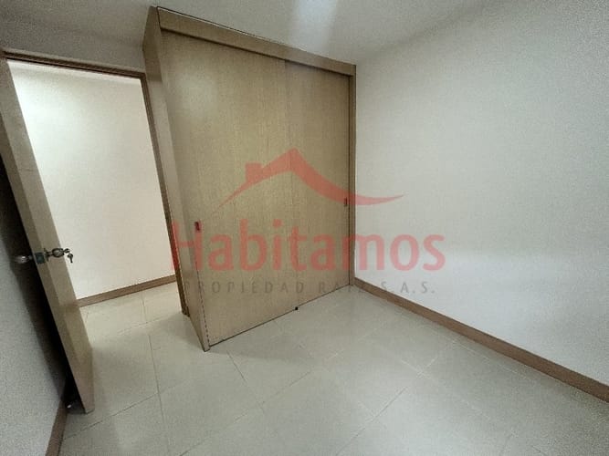 Apartamento de 3 alcobas en arriendo en San Remo, Sabaneta, 85 m² · foto 5 de 14