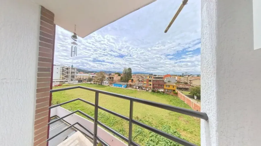 Apartamento de 2 alcobas en venta en La Candelaria, Bogotá, 63 m² · foto 4 de 24