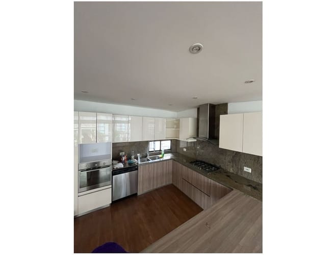 Apartamento de 2 alcobas en arriendo en Chico, Bogotá, 115 m² · foto 4 de 11