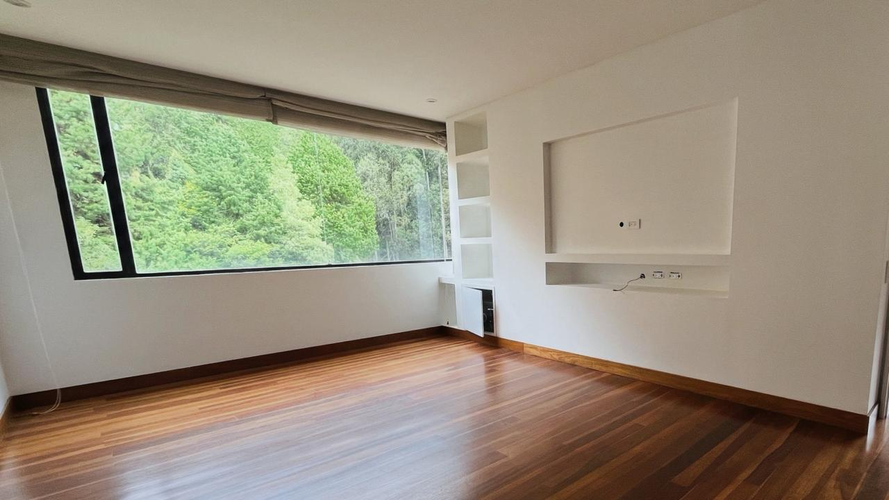 Apartamento de 4 alcobas en arriendo en Santa Barbara, Bogotá, 220 m² · foto 19 de 24