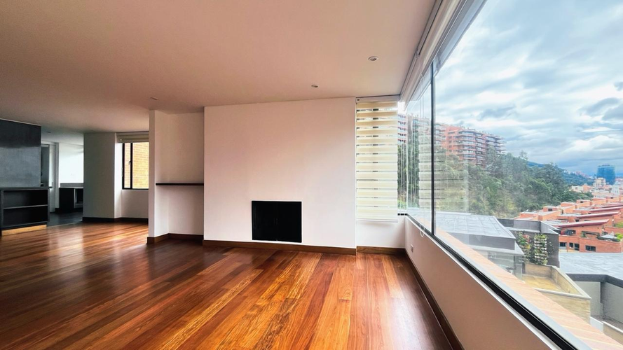 Apartamento de 4 alcobas en arriendo en Santa Barbara, Bogotá, 220 m² · foto 22 de 24