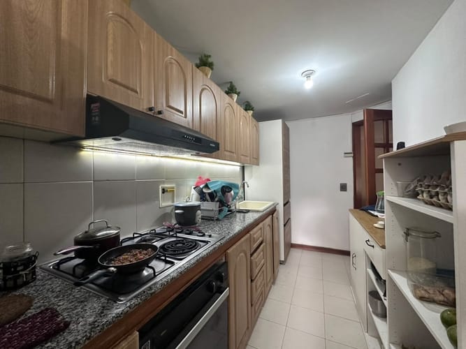 Apartamento de 3 alcobas en venta en El Poblado, Medellín, 80 m² · foto 4 de 14