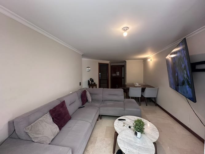 Apartamento de 3 alcobas en venta en El Poblado, Medellín, 80 m² · foto 2 de 14