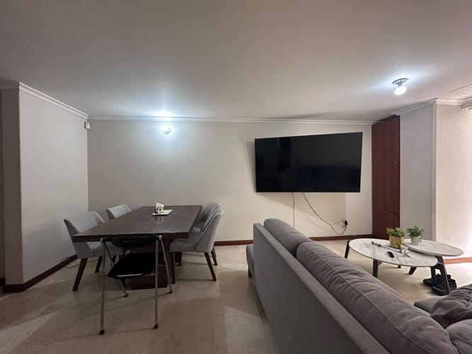Apartamento de 3 alcobas en venta en El Poblado, Medellín, 80 m² · foto 3 de 14