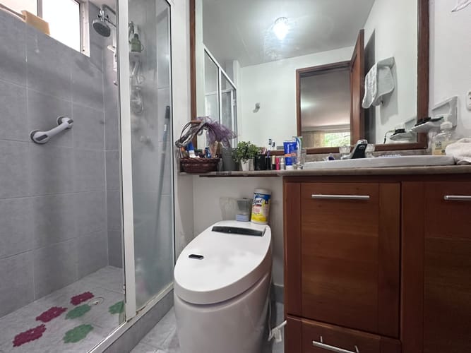 Apartamento de 3 alcobas en venta en El Poblado, Medellín, 80 m² · foto 13 de 14
