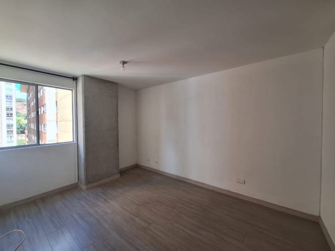 Apartamento de 2 alcobas en arriendo en Bombona No.1, Medellín, 64 m² · foto 4 de 17