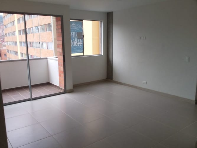 Apartamento de 2 alcobas en arriendo en Bombona No.1, Medellín, 64 m² · foto 2 de 17