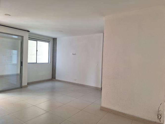 Apartamento de 2 alcobas en arriendo en Bombona No.1, Medellín, 64 m² · foto 3 de 17