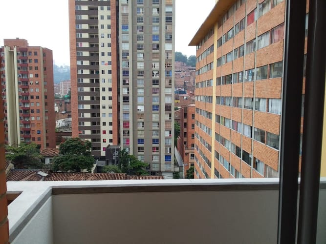 Apartamento de 2 alcobas en arriendo en Bombona No.1, Medellín, 64 m² · foto 16 de 17