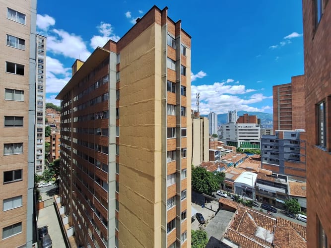 Apartamento de 2 alcobas en arriendo en Bombona No.1, Medellín, 64 m² · foto 15 de 17