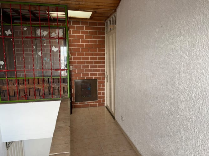 Apartamento de 3 alcobas en venta en Cerros De Oriente, Bogotá, 44 m² · foto 7 de 8