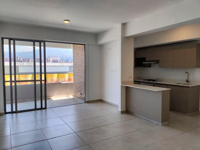 Apartamento de 3 alcobas en arriendo en Otraparte, Envigado, 88 m² · foto 2 de 19