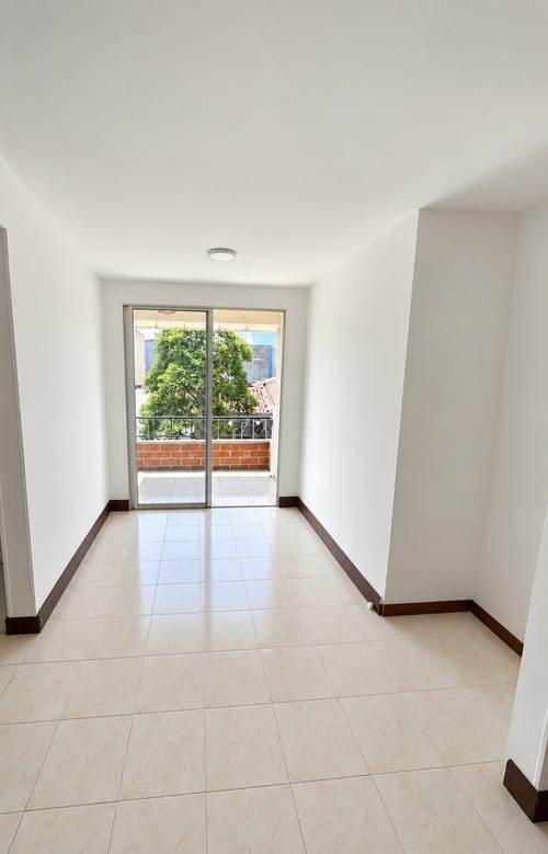 Apartamento de 3 alcobas en venta en El Refugio, Cali, 67 m² · foto 4 de 23