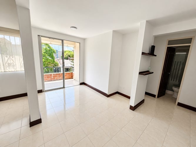 Apartamento de 3 alcobas en venta en El Refugio, Cali, 67 m² · foto 5 de 23