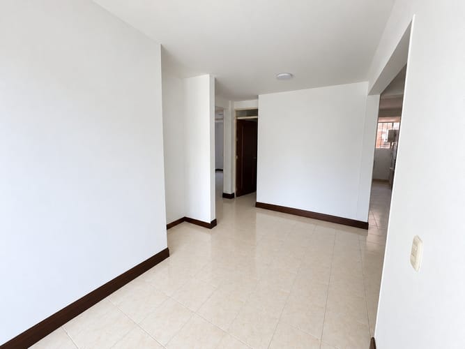Apartamento de 3 alcobas en venta en El Refugio, Cali, 67 m² · foto 7 de 23