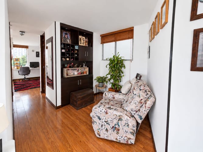Apartamento de 3 alcobas en venta en Santa Teresa, Bogotá, 100 m² · foto 8 de 17