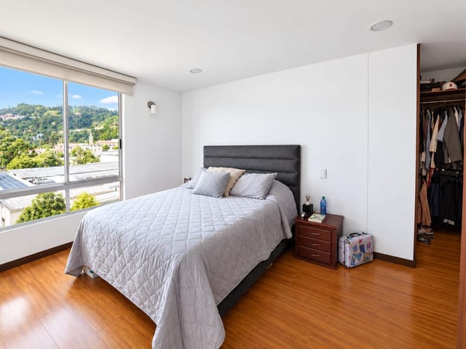 Apartamento de 3 alcobas en venta en Santa Teresa, Bogotá, 100 m² · foto 13 de 17