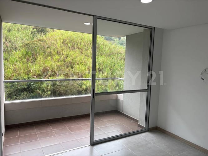 Apartamento de 3 alcobas en venta en El Salado, Envigado, 81 m² · foto 5 de 24
