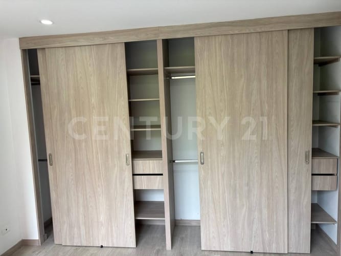 Apartamento de 3 alcobas en venta en El Salado, Envigado, 81 m² · foto 17 de 24