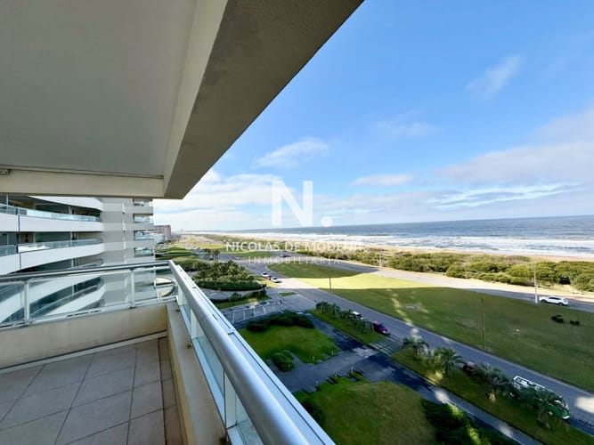 Apartamento de categoría frente al mar en Torre Lobos - Playa Brava, Punta del Este · Foto 1