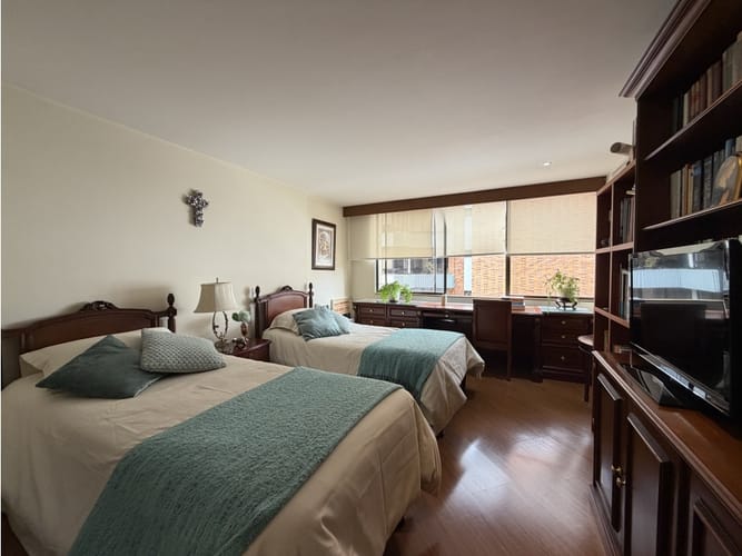 Apartamento de 3 alcobas en venta en El Retiro, Bogotá, 262 m² · foto 17 de 21