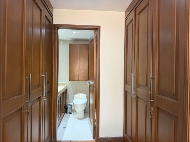 Apartamento de 3 alcobas en venta en El Retiro, Bogotá, 262 m² · foto 18 de 21