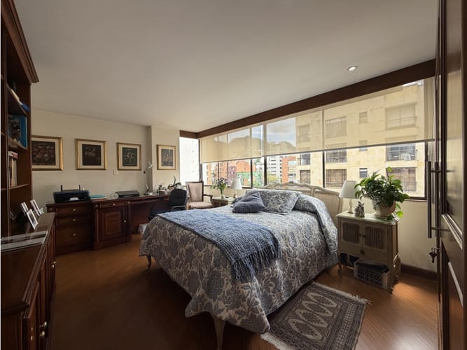 Apartamento de 3 alcobas en venta en El Retiro, Bogotá, 262 m² · foto 19 de 21