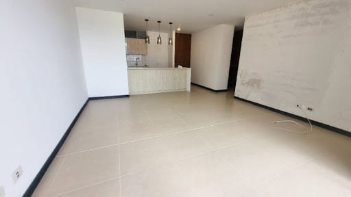 Apartamento de 3 alcobas en arriendo en Loma De Los Gonzalez, Medellín, 125 m² · foto 3 de 18