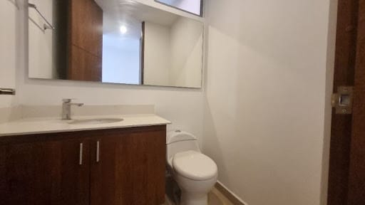 Apartamento de 3 alcobas en arriendo en Loma De Los Gonzalez, Medellín, 125 m² · foto 9 de 18