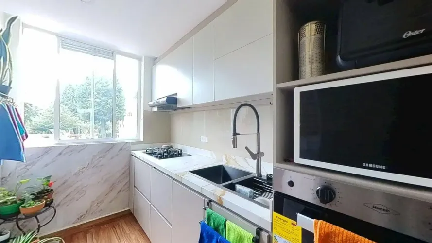 Apartamento de 3 alcobas en venta en Pinar De Suba, Bogotá, 79 m² · foto 4 de 23