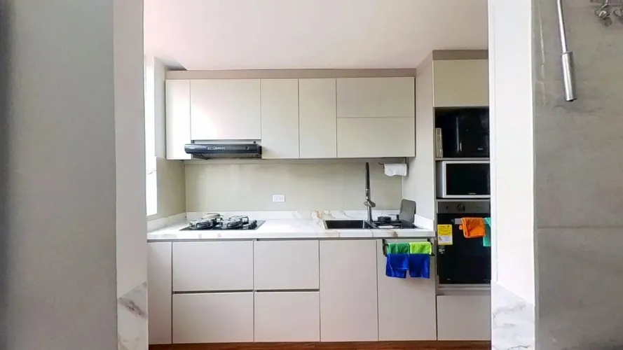 Apartamento de 3 alcobas en venta en Pinar De Suba, Bogotá, 79 m² · foto 5 de 23