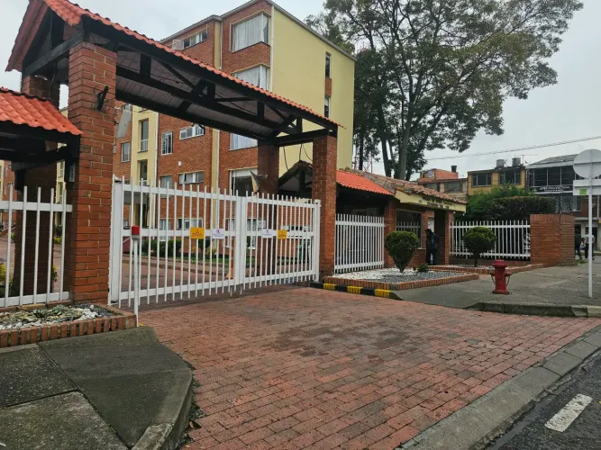 Apartamento de 3 alcobas en venta en Pinar De Suba, Bogotá, 79 m² · foto 15 de 23
