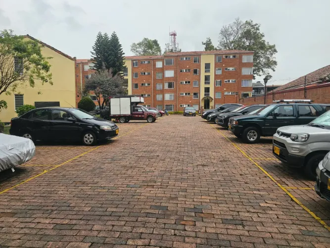 Apartamento de 3 alcobas en venta en Pinar De Suba, Bogotá, 79 m² · foto 17 de 23