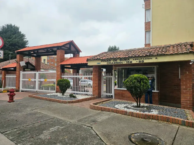 Apartamento de 3 alcobas en venta en Pinar De Suba, Bogotá, 79 m² · foto 18 de 23