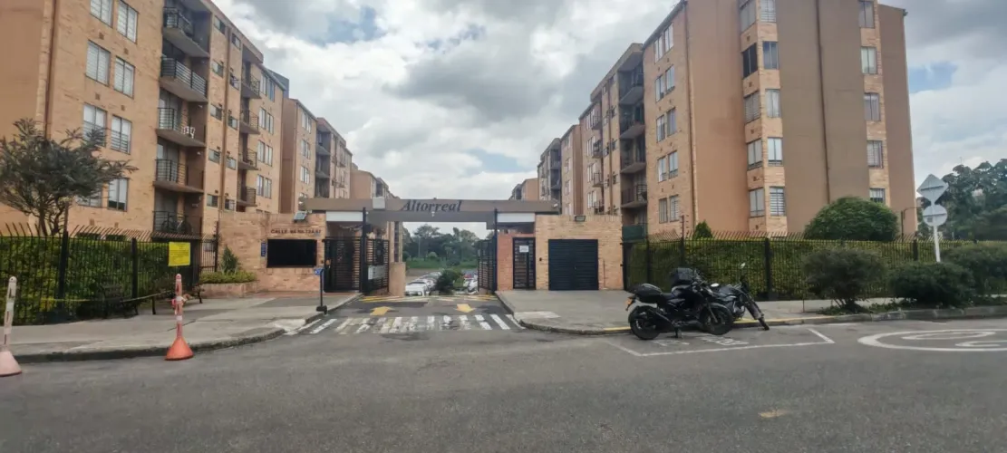 Apartamento de 2 alcobas en venta en Engativá, Bogotá, 65 m² · foto 18 de 24
