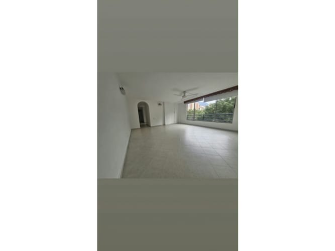 Apartamento de 3 alcobas en venta en Bosques De Zuñiga, Medellín, 100 m² · foto 1 de 8