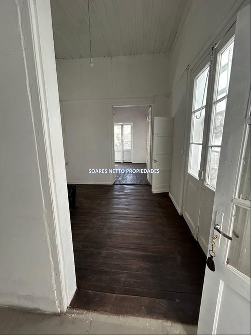 Alquiler Casa de Altos 2 Dormitorios con Balcón – Ciudad Vieja (AS) · Foto 3