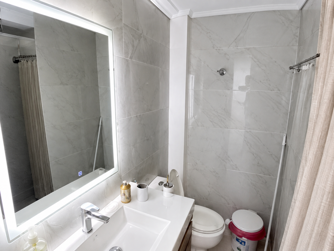 Casa de 6 alcobas en venta en Chicó Alto, Bogotá, 195 m² · foto 9 de 10