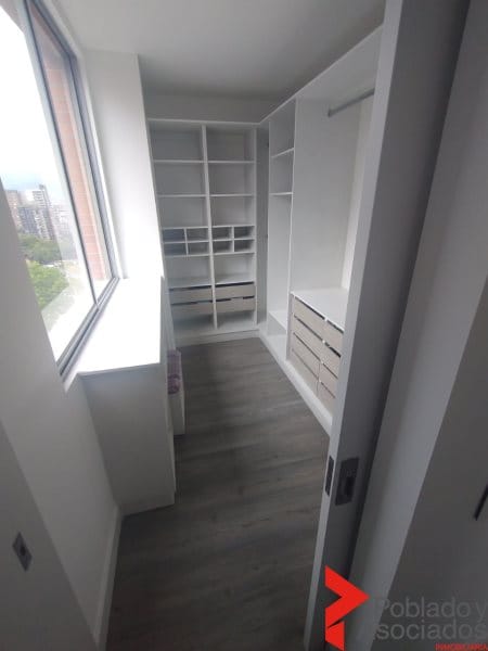 Apartamento de 1 alcoba en arriendo en Los Balsos, Medellín, 97 m² · foto 6 de 8