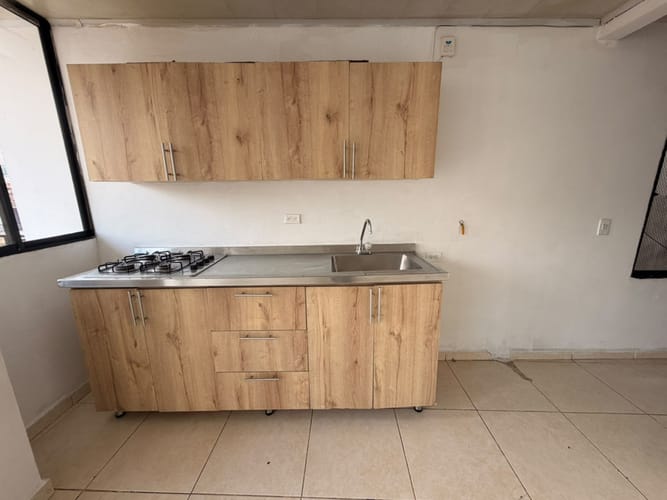 Apartamento de 2 alcobas en arriendo en Andalucia, Medellín, 80 m² · foto 2 de 11