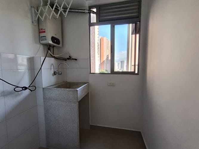 Apartamento de 3 alcobas en arriendo en Loma De La Doctora, Sabaneta, 80 m² · foto 3 de 16