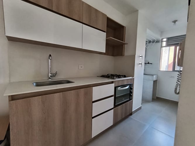 Apartamento de 3 alcobas en arriendo en Loma De La Doctora, Sabaneta, 80 m² · foto 4 de 16