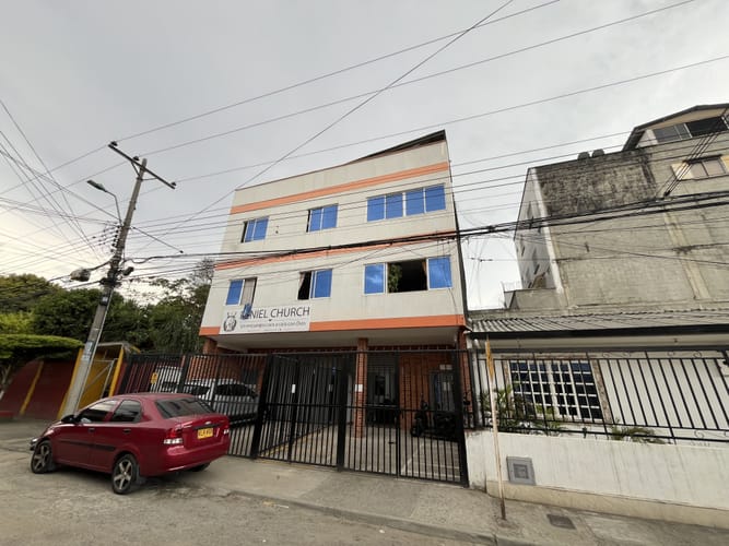 Apartaestudio en arriendo en Popular, Cali, 60 m² · foto 1 de 17