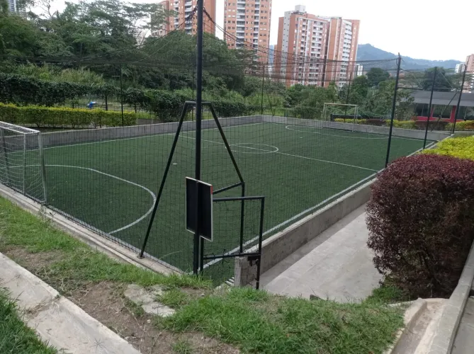 Apartamento de 2 alcobas en venta en Monteazul, Sabaneta, 68 m² · foto 19 de 24