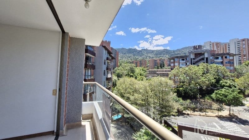 Apartamento de 2 alcobas en arriendo en Loma El Atravesado, Envigado, 80 m² · foto 4 de 17